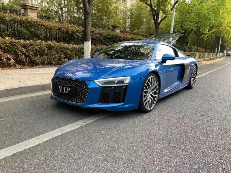 Audi R8
