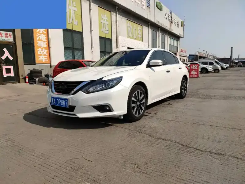 Nissan Teana