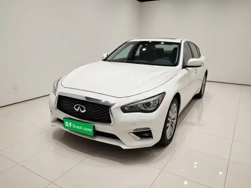 Infiniti Q50L