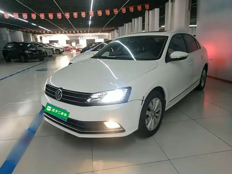 Volkswagen Sagitar
