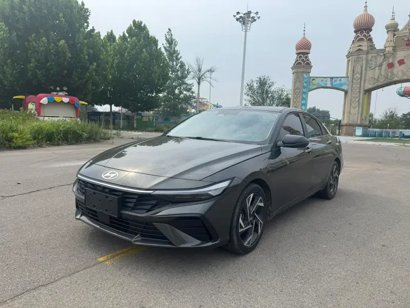 Hyundai Elantra
