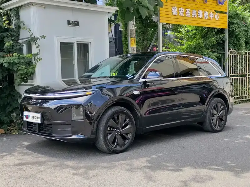 Li Auto L6