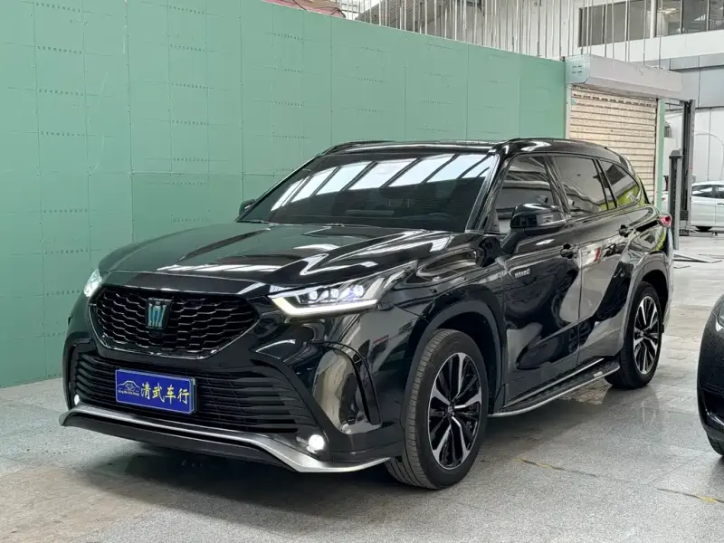Toyota Crown Kluger