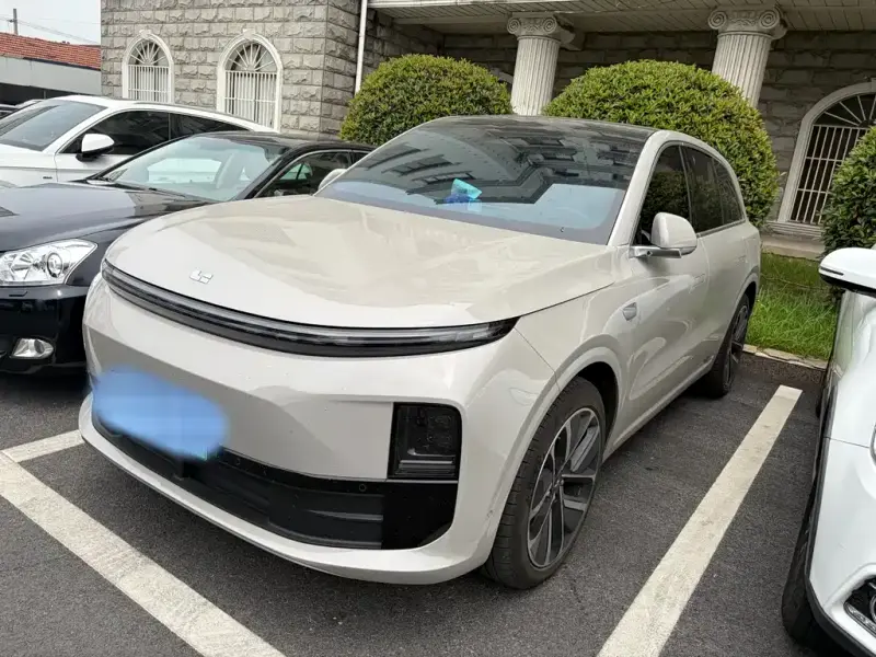 Li Auto L6