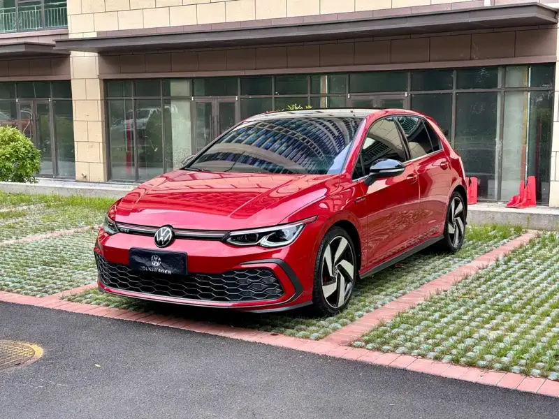 Volkswagen Golf GTI