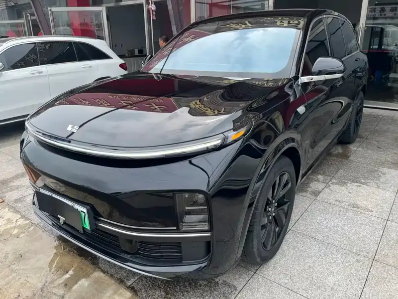 Li Auto L8