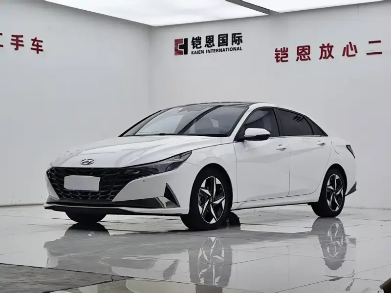Hyundai Elantra