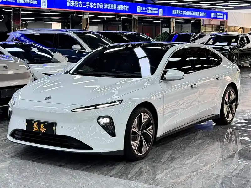 NIO ET7