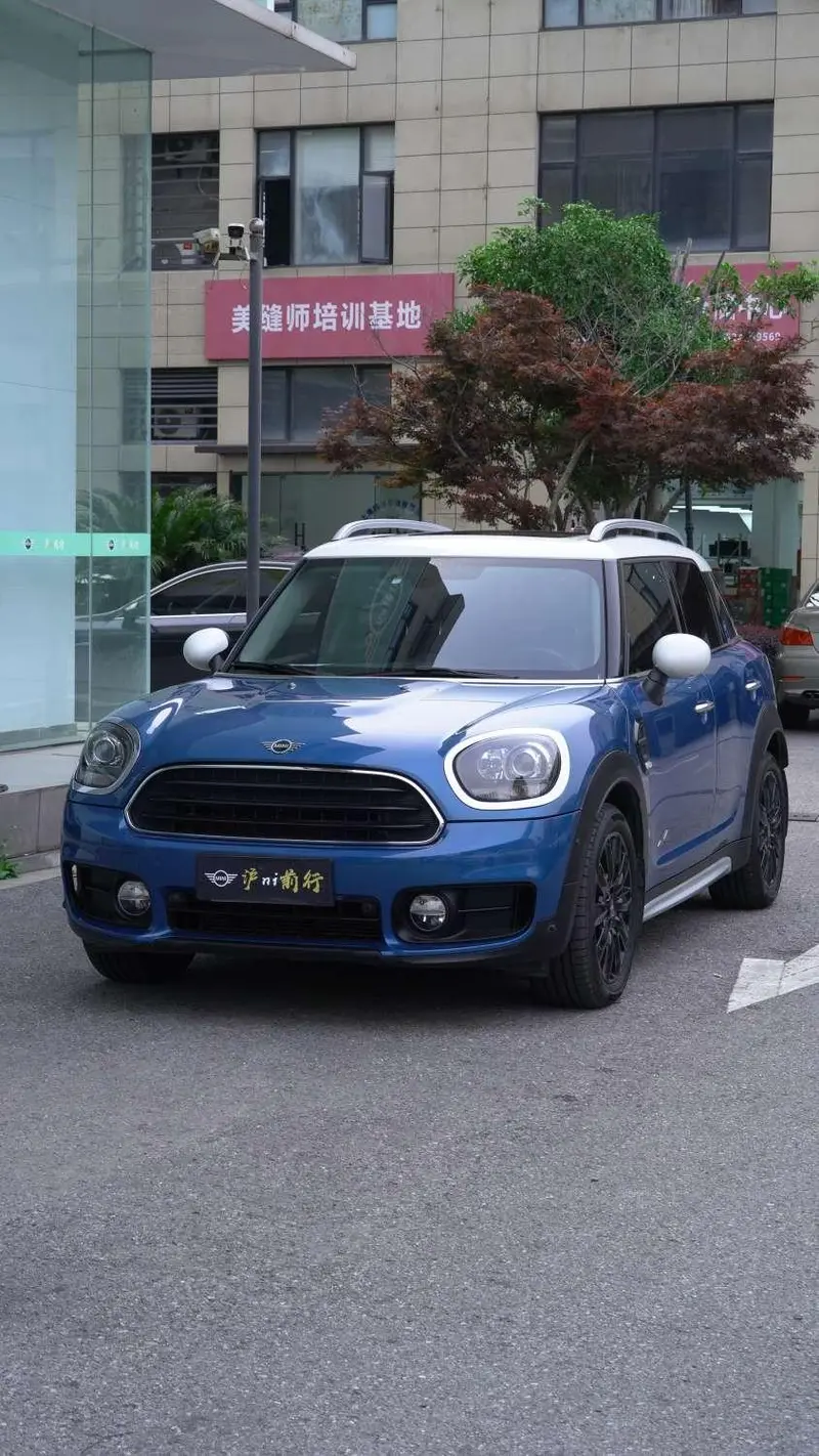 MINI COUNTRYMAN