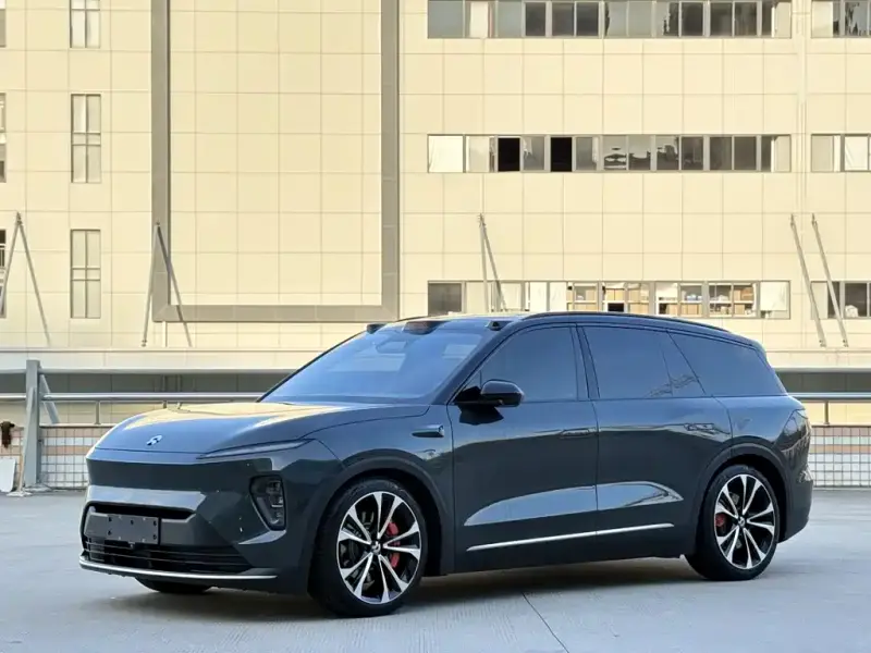 NIO ES8