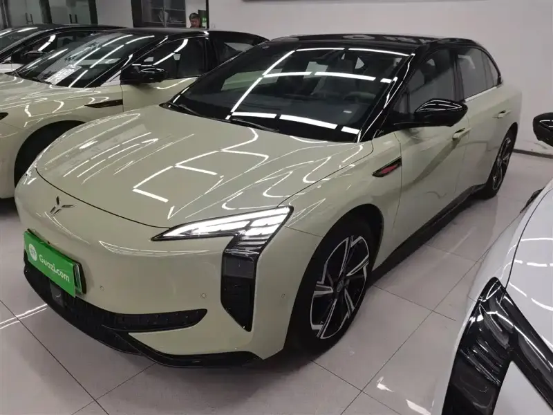 Hongqi EH7