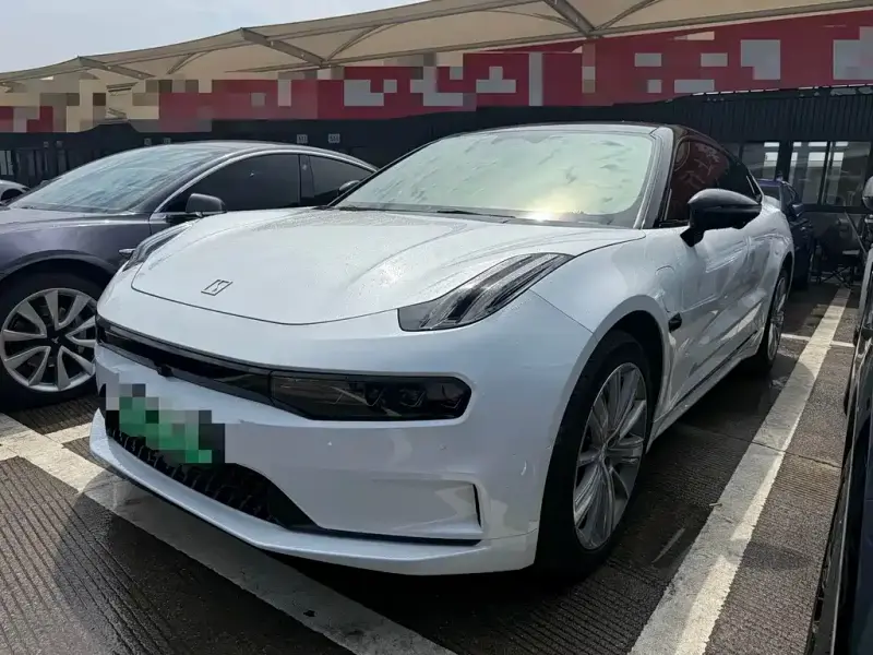Zeekr 001