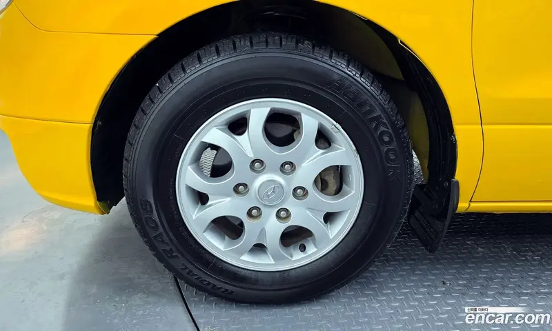 Hyundai H-1