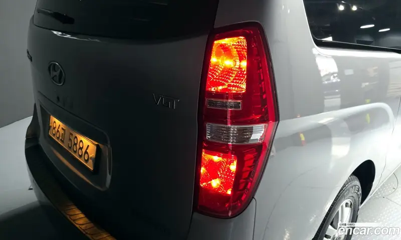 Hyundai H-1