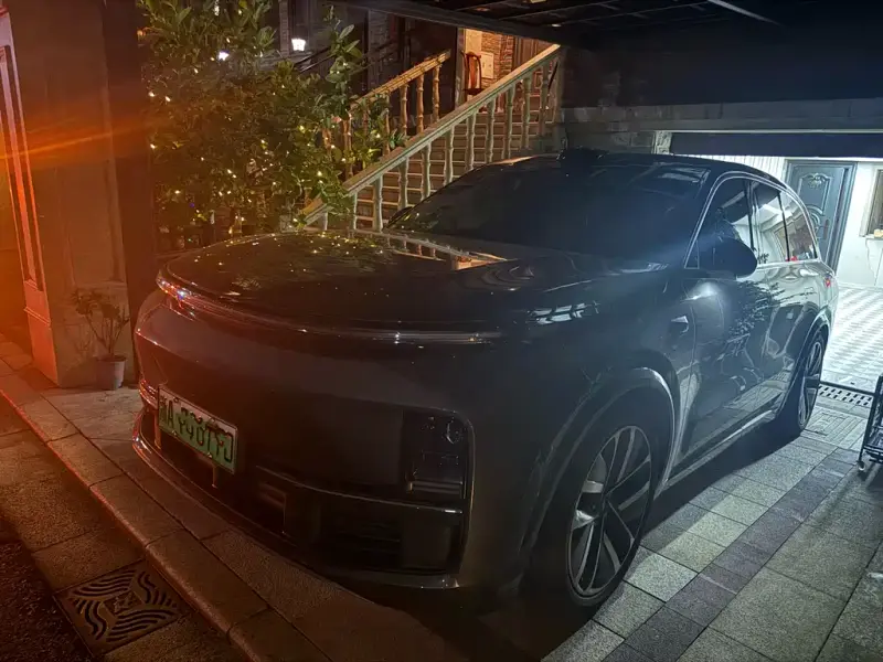 Li Auto L8