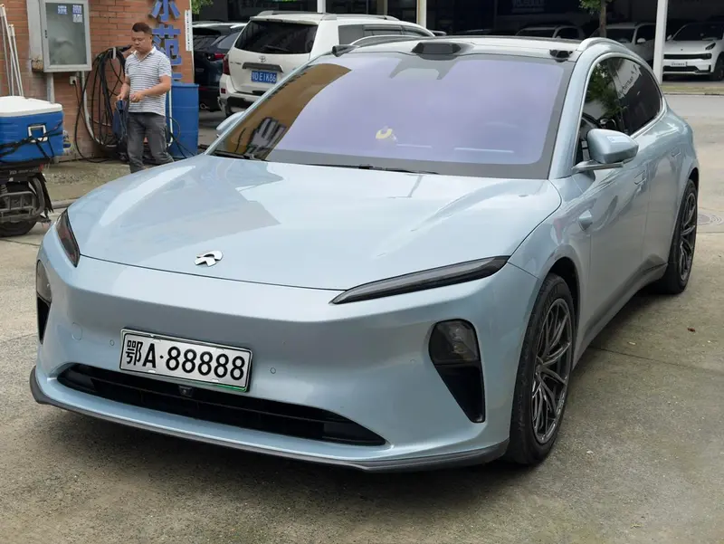 NIO ET5T