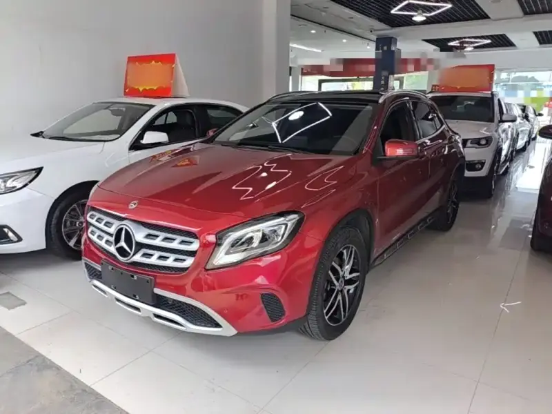 Mercedes-Benz GLA