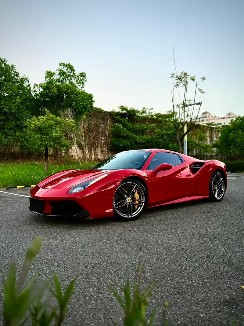 Ferrari 488