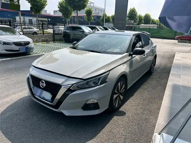 Nissan Teana