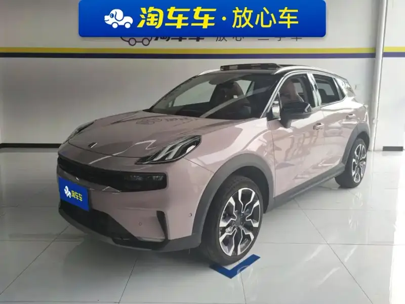 Lynk & Co 06