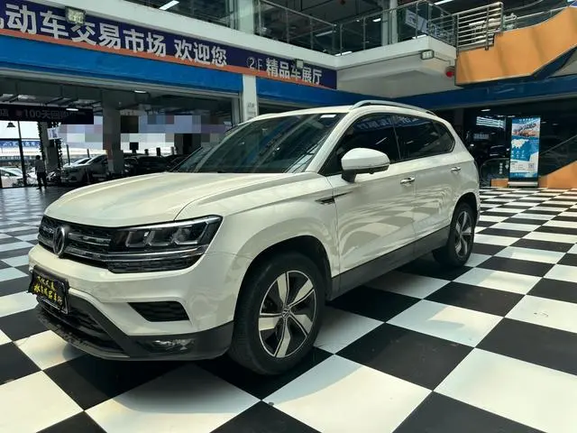 Volkswagen Tharu