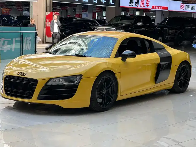 Audi R8