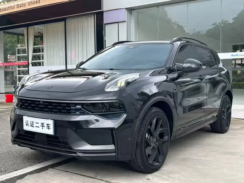 Lynk & Co 01