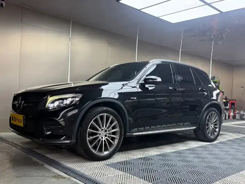 Mercedes-Benz GLC AMG