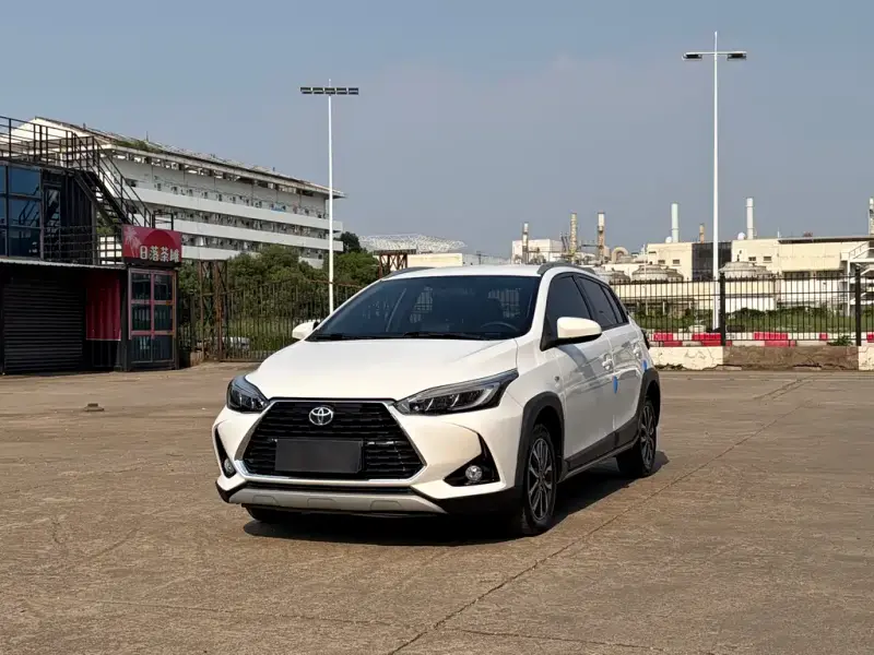 Toyota Yaris L