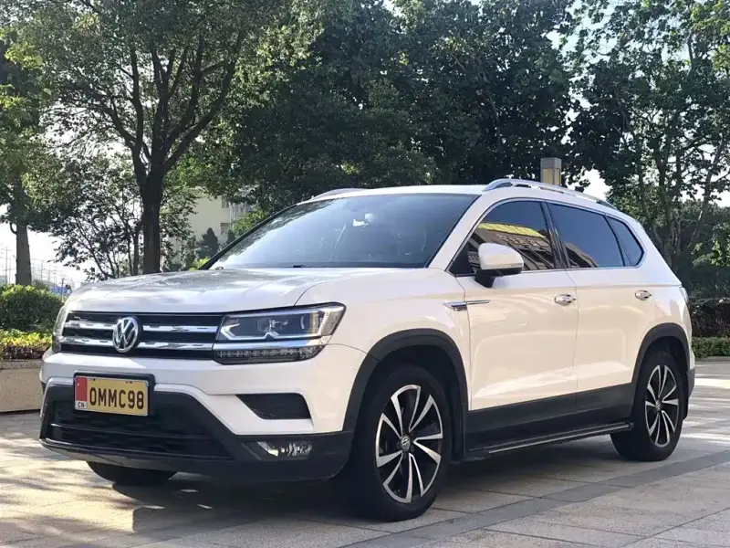 Volkswagen Tharu