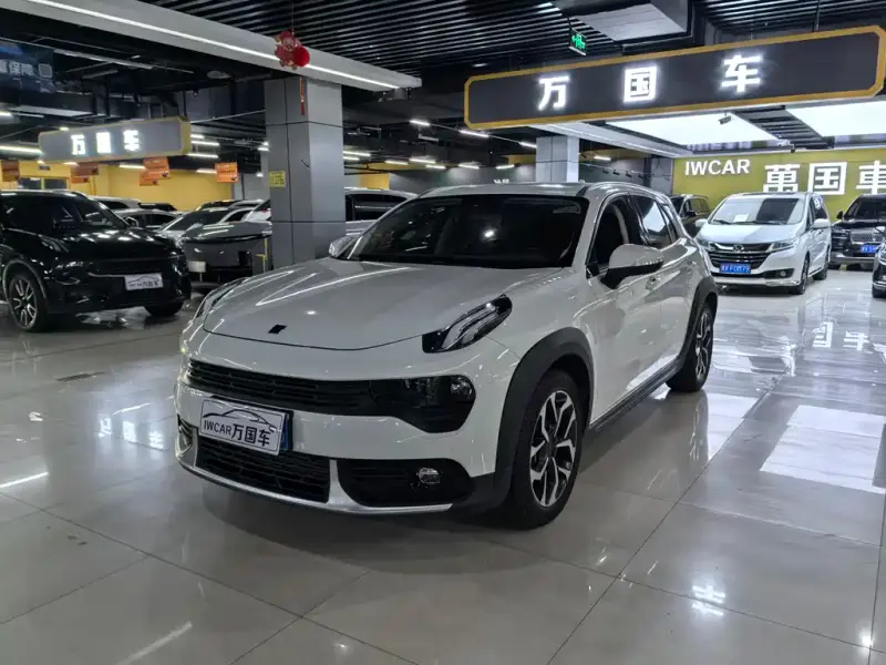 Lynk & Co 02