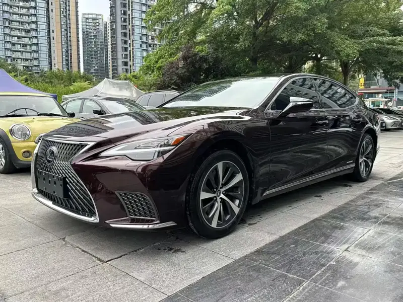 Lexus LS