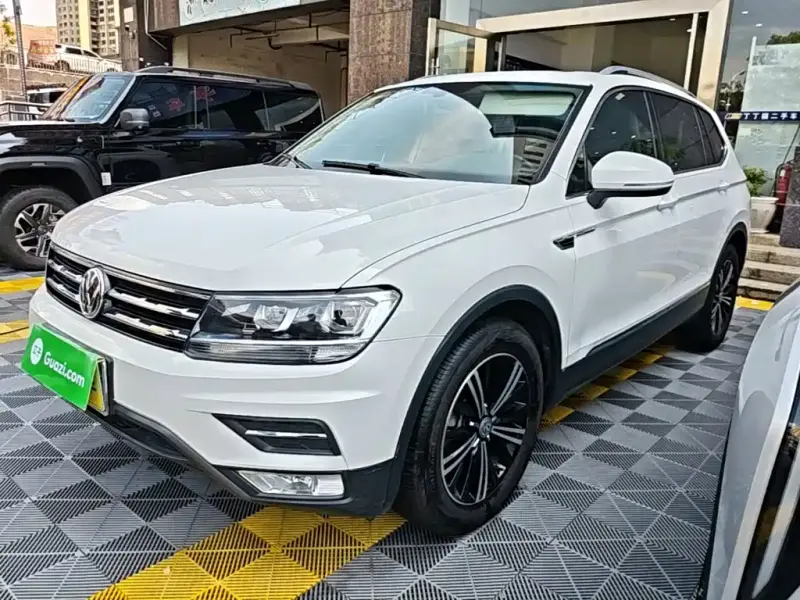 Volkswagen Tiguan L