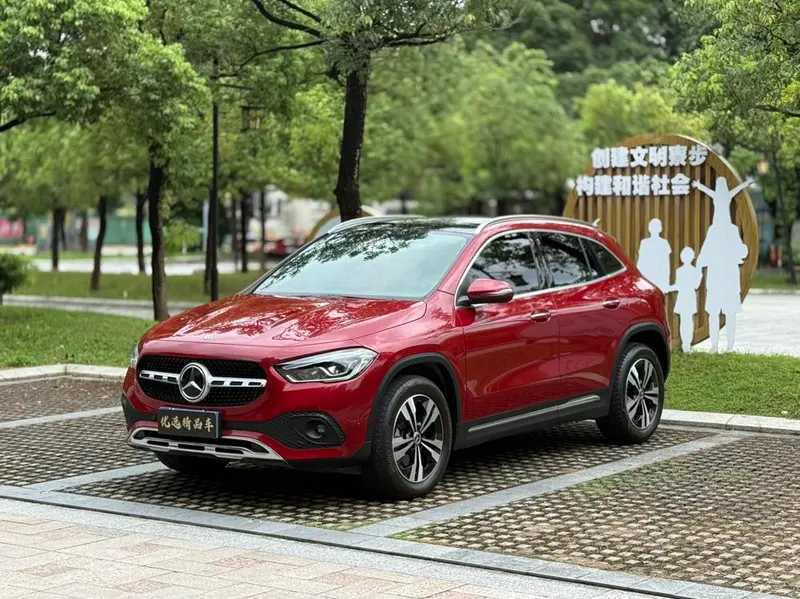 Mercedes-Benz GLA