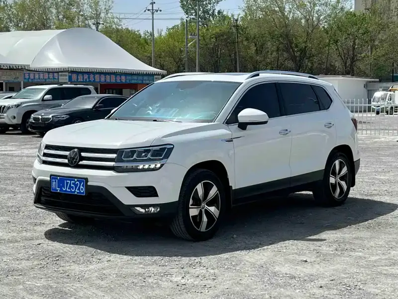 Volkswagen Tharu