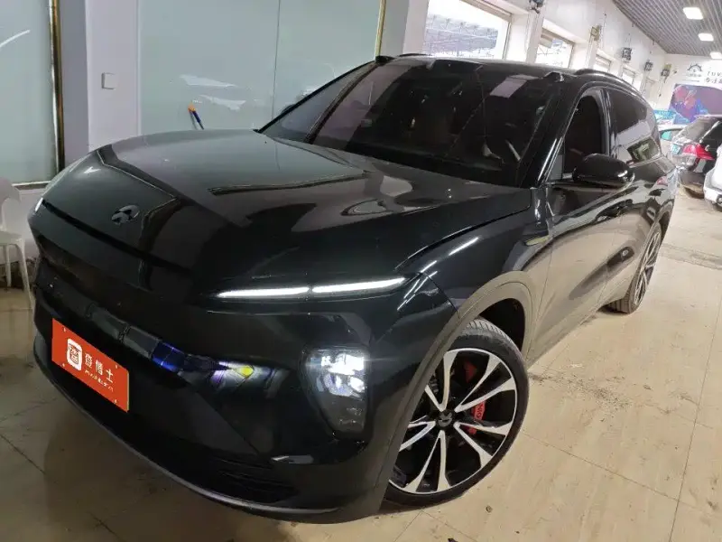 NIO ES8