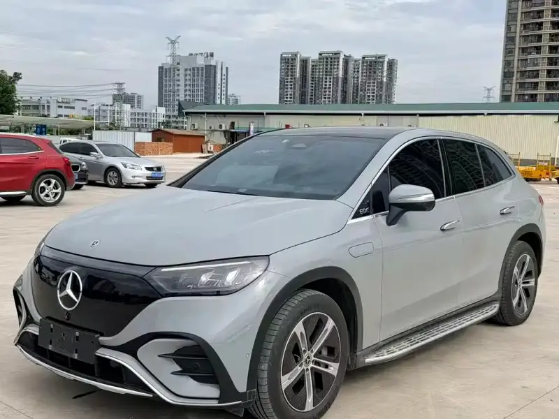 Mercedes-Benz EQE SUV