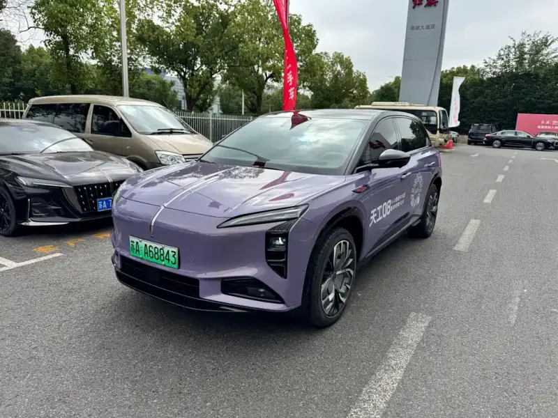 Hongqi Tiangong 08