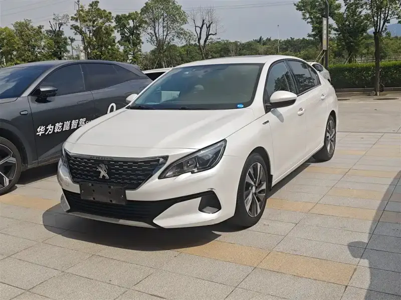 Peugeot 408