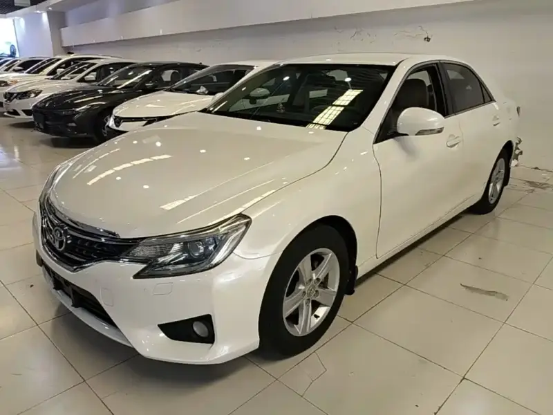 Toyota Reiz