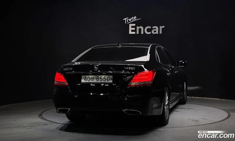 Hyundai Equus