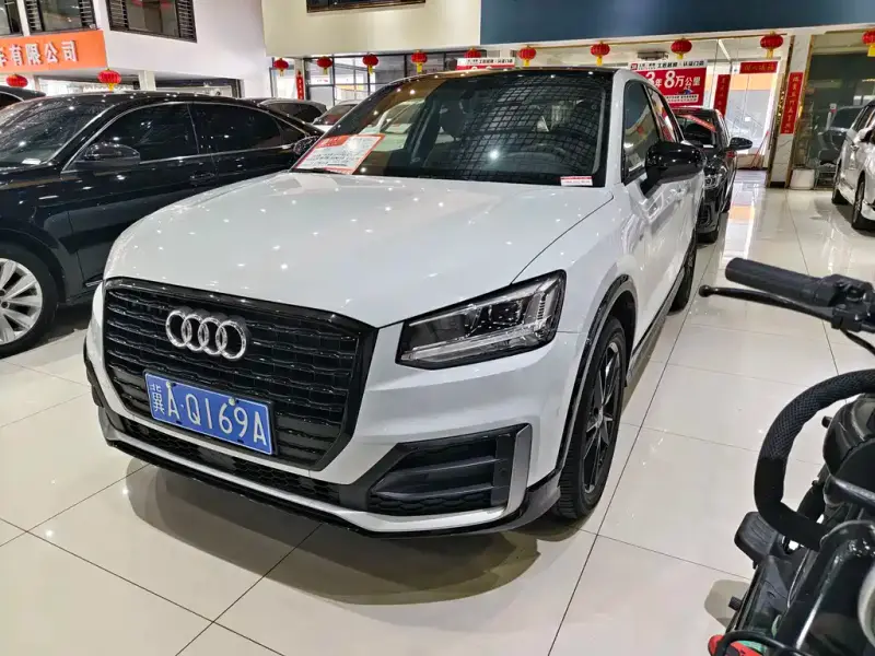 Audi Q2L