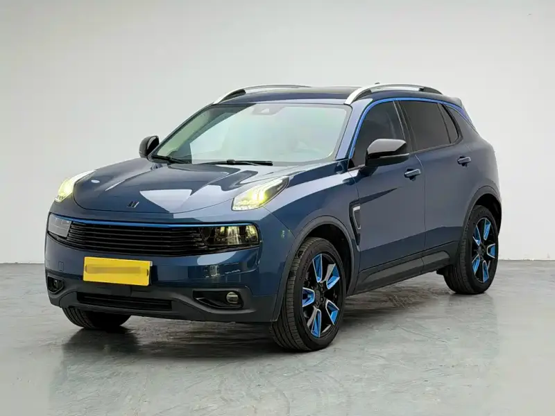 Lynk & Co 01