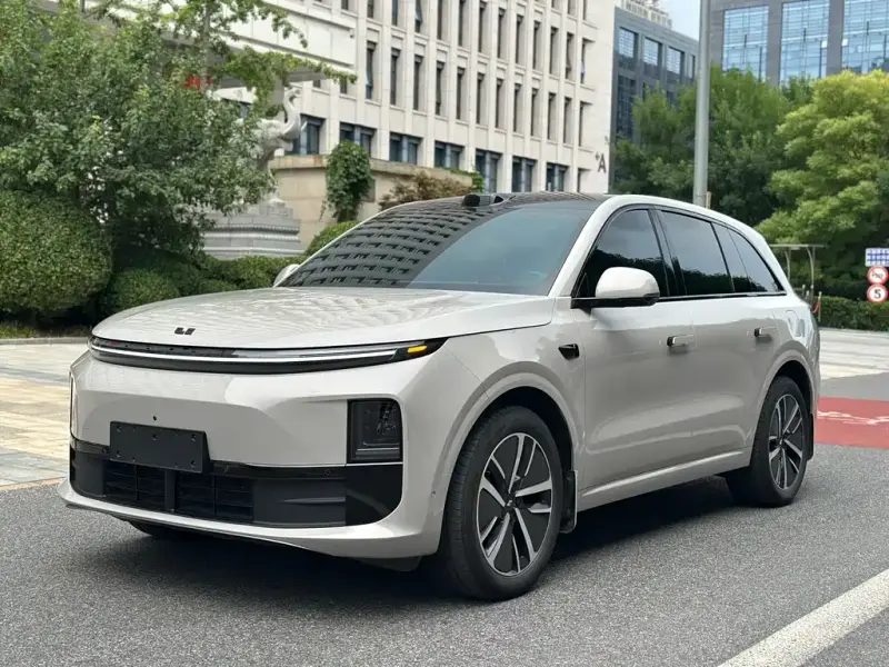 Li Auto L6