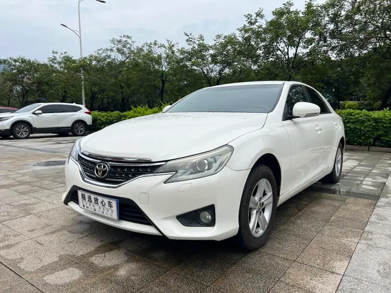 Toyota Reiz
