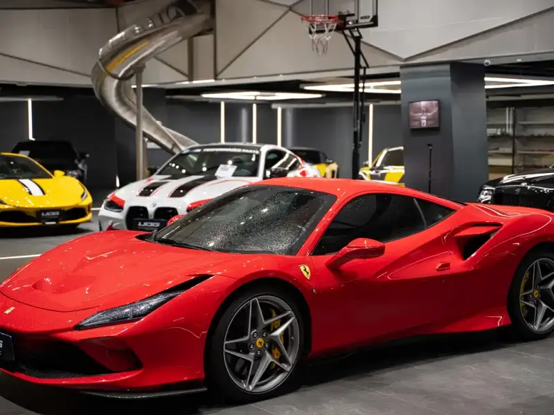 Ferrari F8