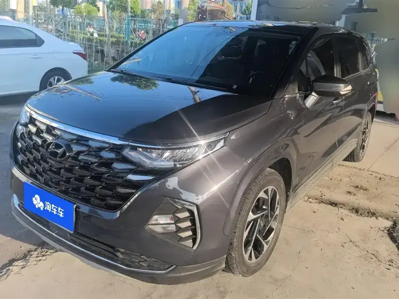 Hyundai Custo