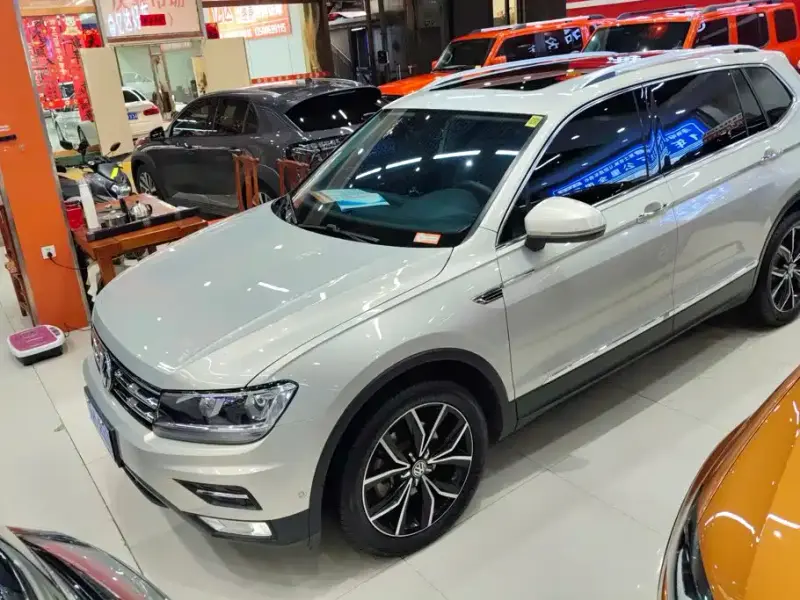 Volkswagen Tiguan L