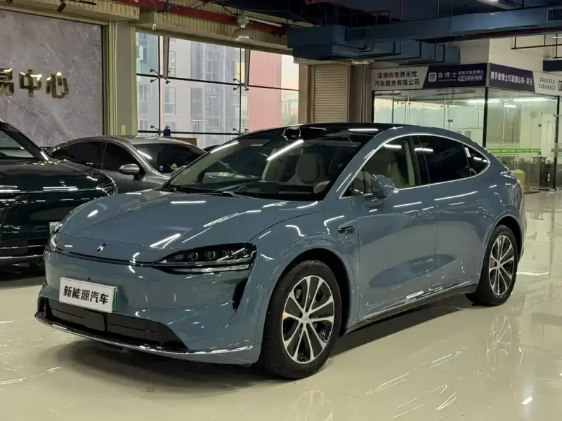 Luxeed Zhijie R7