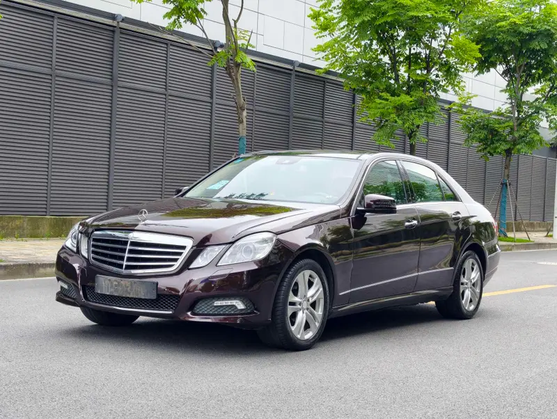 Mercedes-Benz E-Class (Import)
